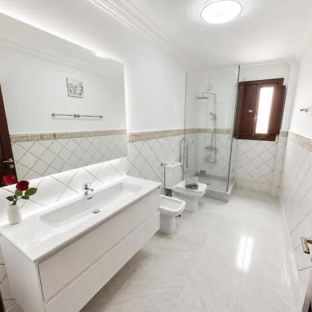 Elise With Private Heated Pool Villa